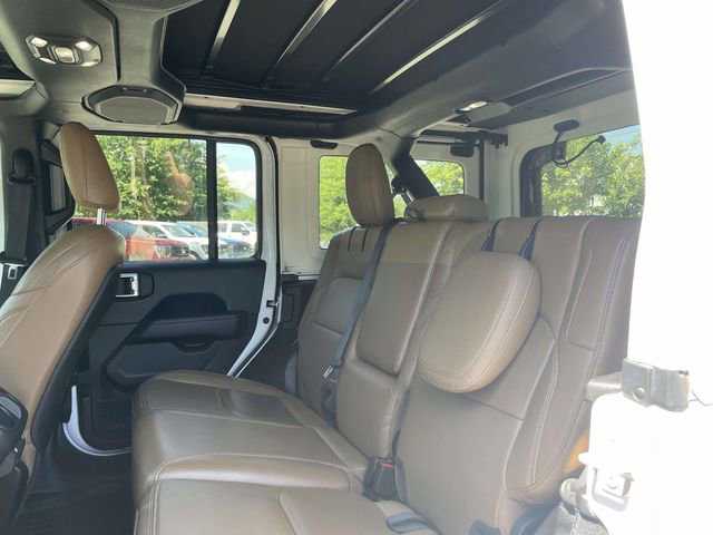 Used 2022 Jeep Wrangler Unlimited Rubicon 4xe AWD/4WD image 17