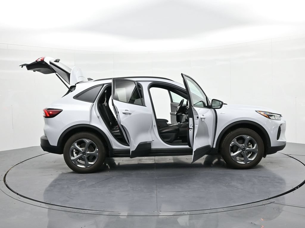 Certified 2025 Ford Escape ST-Line AWD/4WD image 24