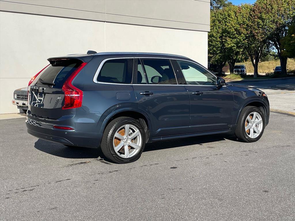 Used 2023 Volvo XC90 B5 Core AWD/4WD image 4