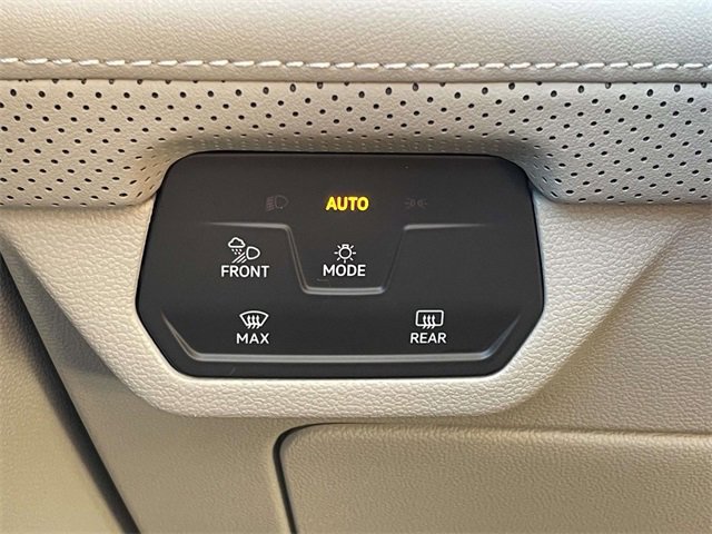 Used 2025 Volkswagen Atlas SEL Premium R-Line image 19