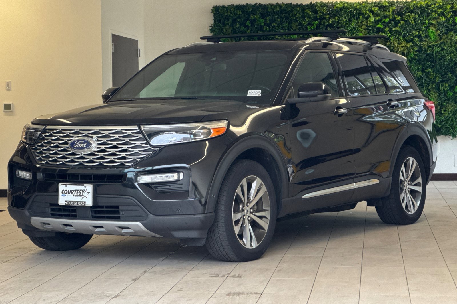 Certified 2020 Ford Explorer Platinum w/ Premium Technology Package AWD/4WD image 8