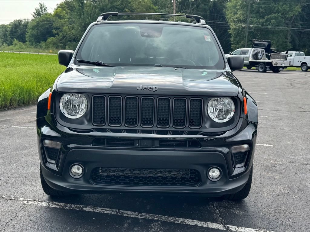 Used 2021 Jeep Renegade Latitude AWD/4WD image 3