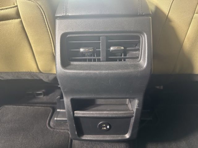 Certified 2021 Ford Edge SE image 14