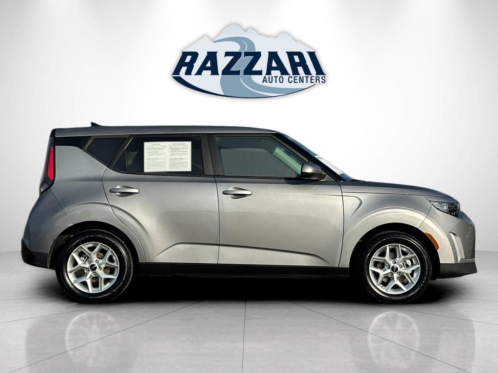 Used 2023 Kia Soul LX w/ Option Group 015 image 2