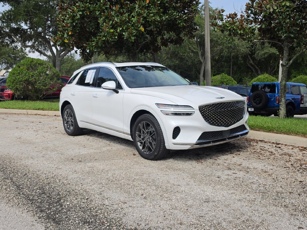 Used 2023 Genesis GV70 2.5T w/ Select Package AWD/4WD image 2