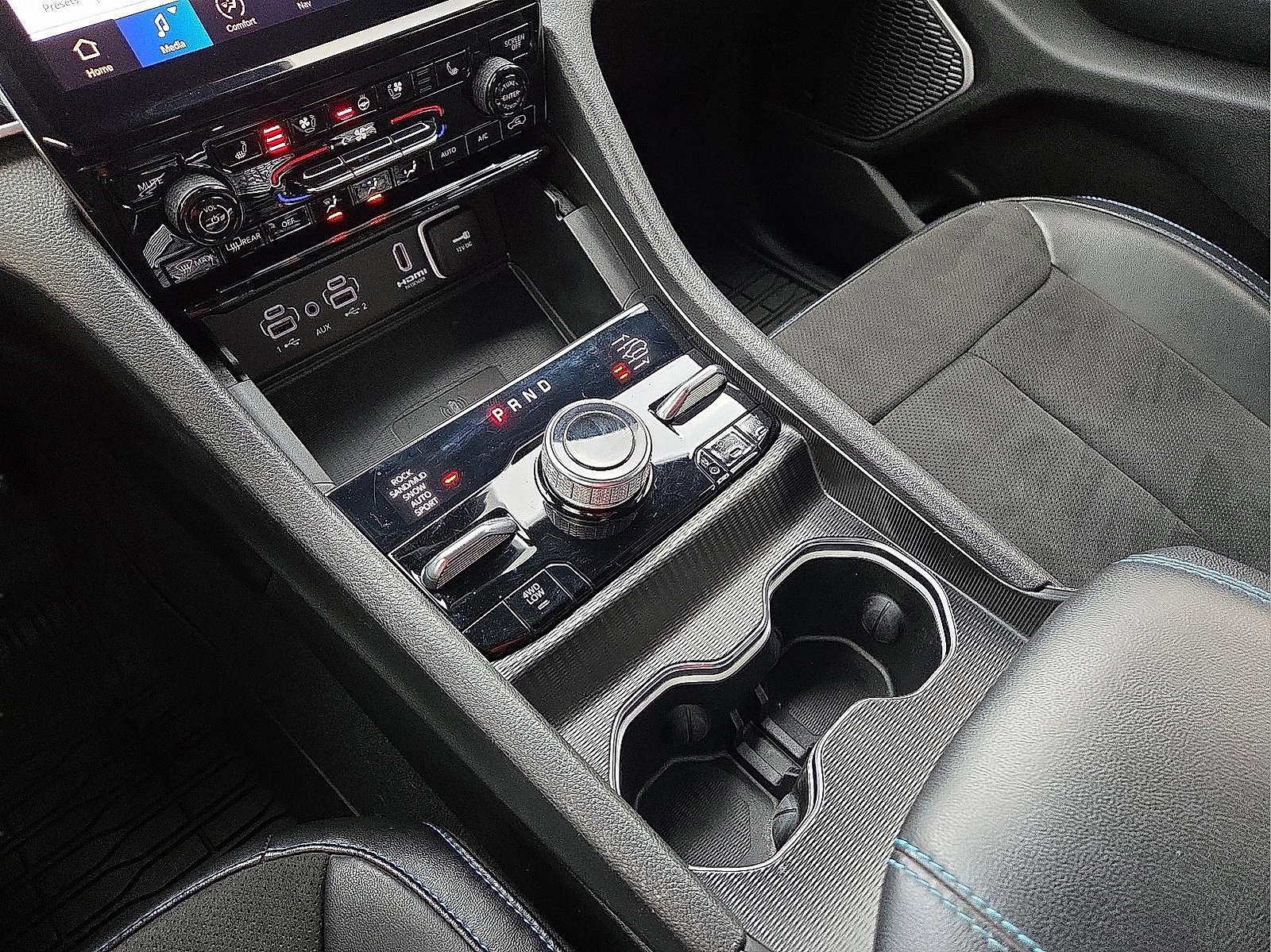 Used 2024 Jeep Grand Cherokee Trailhawk w/ Luxury Tech Group III image 25