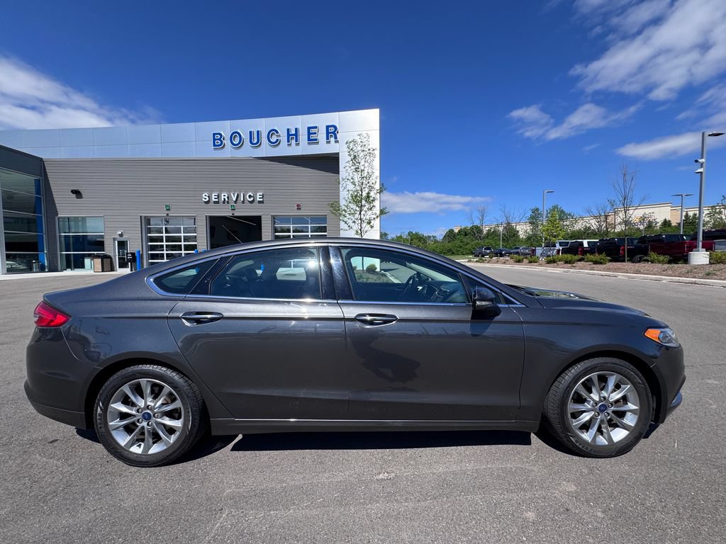 Certified 2017 Ford Fusion SE FWD image 6