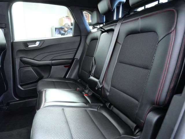 Certified 2025 Ford Escape ST-Line AWD/4WD image 14