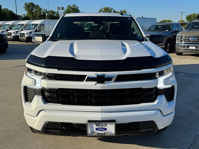 Used 2024 Chevrolet Silverado 1500 RST w/ Z71 Off-Road Package AWD/4WD image 2
