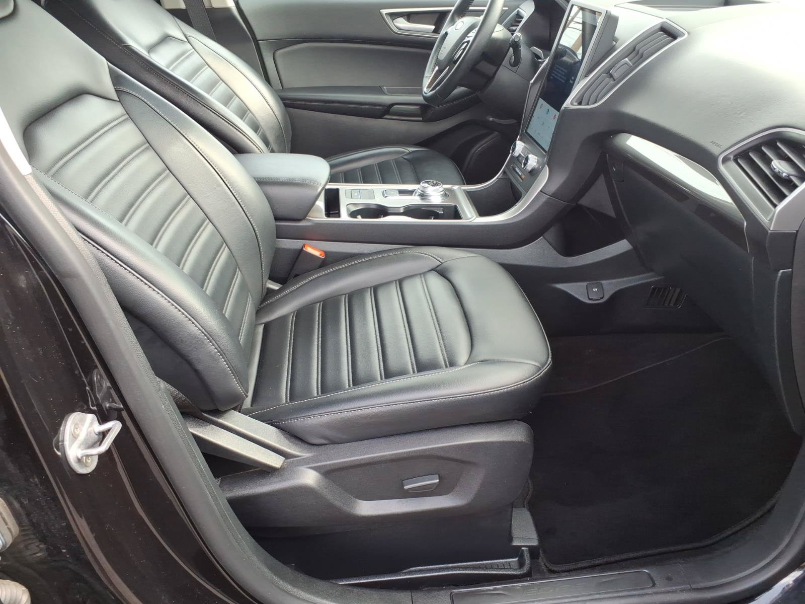Certified 2024 Ford Edge SEL AWD/4WD image 8