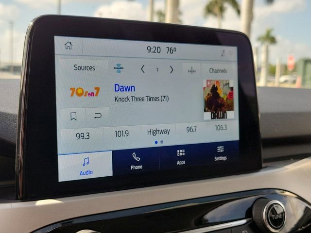 Certified 2020 Ford Escape SE image 30