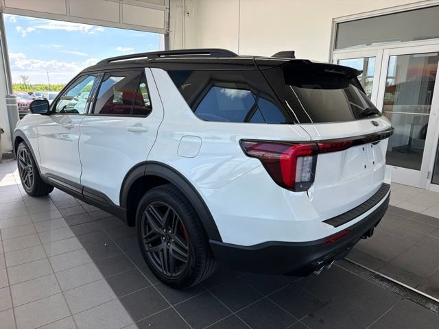 Certified 2025 Ford Explorer ST w/ Sun And Sound Package AWD/4WD image 4