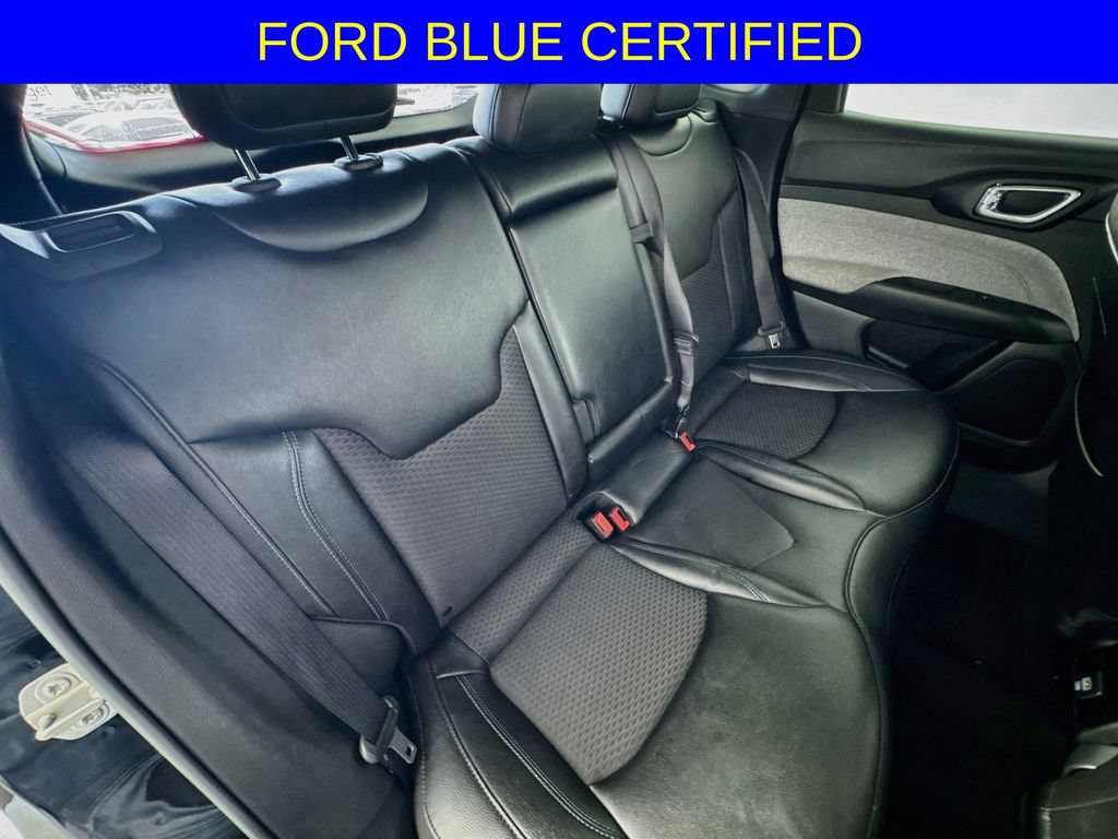 Used 2024 Jeep Compass Latitude AWD/4WD image 28