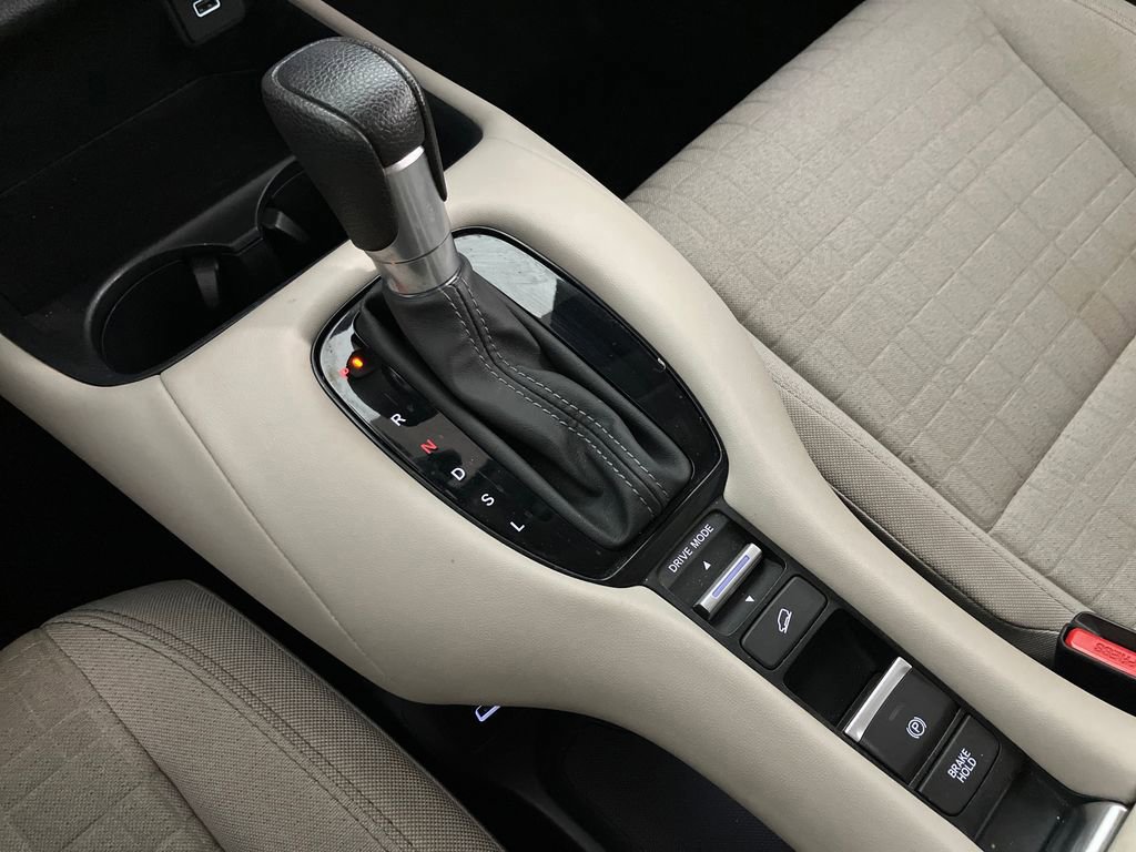 Used 2023 Honda HR-V LX image 26