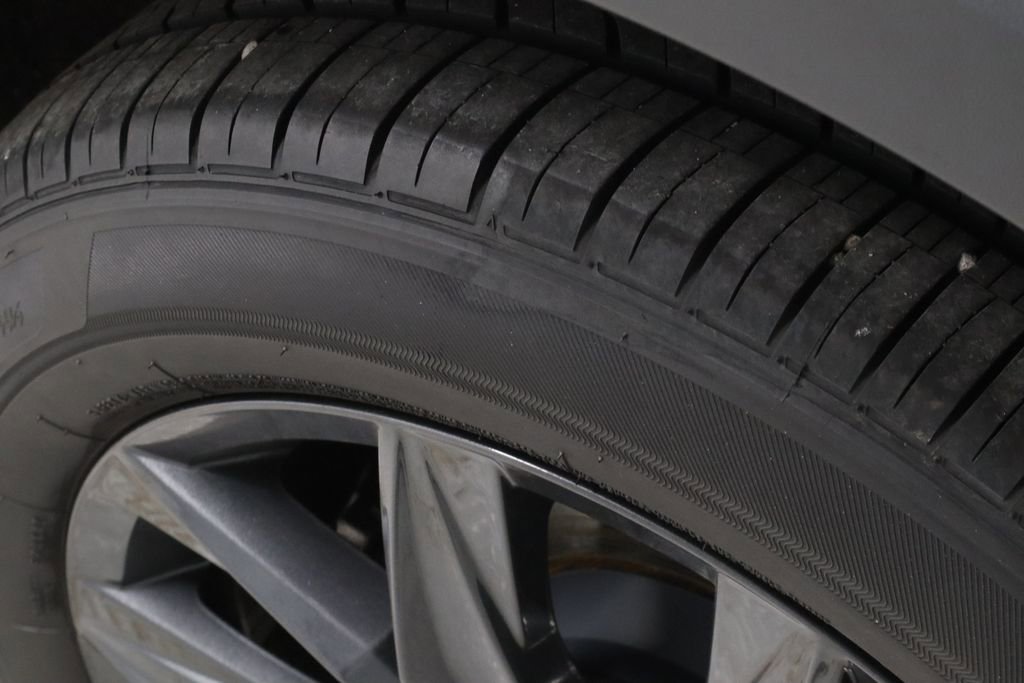 Used 2024 Volkswagen Tiguan SE image 20