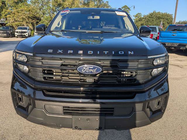 Certified 2025 Ford Expedition Active AWD/4WD image 9