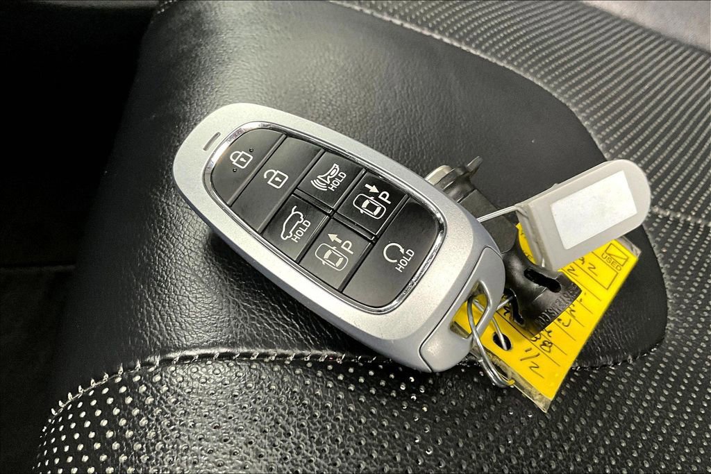 Used 2022 Hyundai Santa Fe Limited image 13