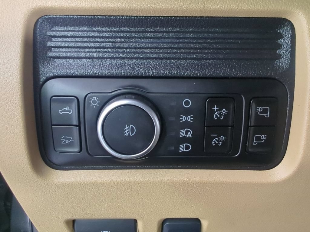 Certified 2025 Ford F450 Lariat w/ Lariat Ultimate Package AWD/4WD image 20