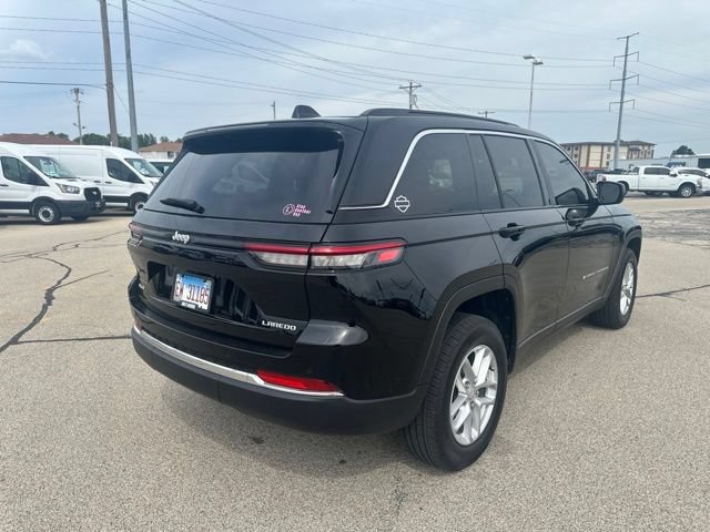 Used 2024 Jeep Grand Cherokee Laredo X w/ Luxury Tech Group I AWD/4WD image 4