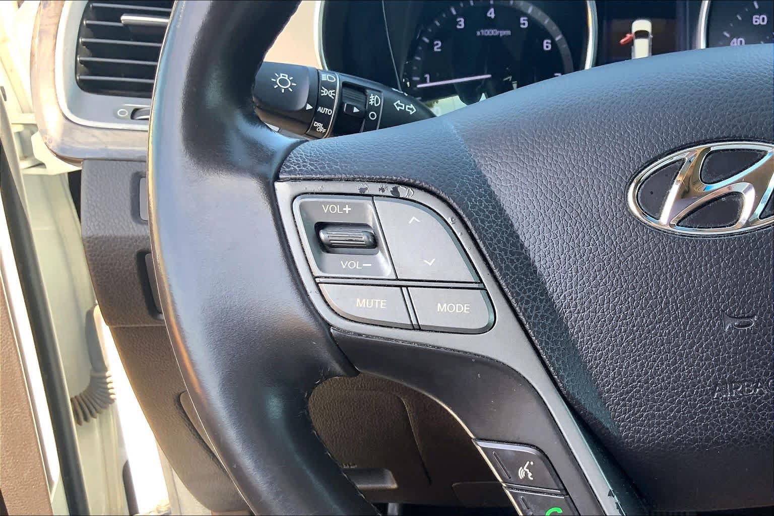 Used 2017 Hyundai Santa Fe Sport FWD image 24