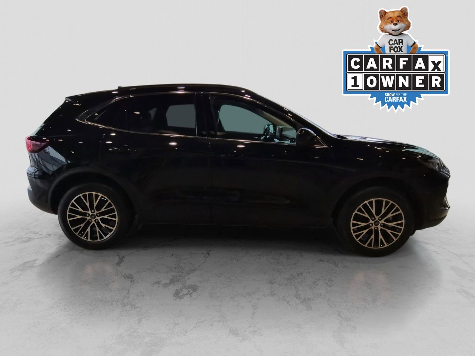 Certified 2025 Ford Escape SE image 9