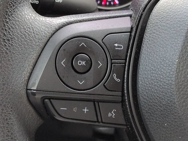 Used 2020 Toyota RAV4 XLE AWD/4WD image 23