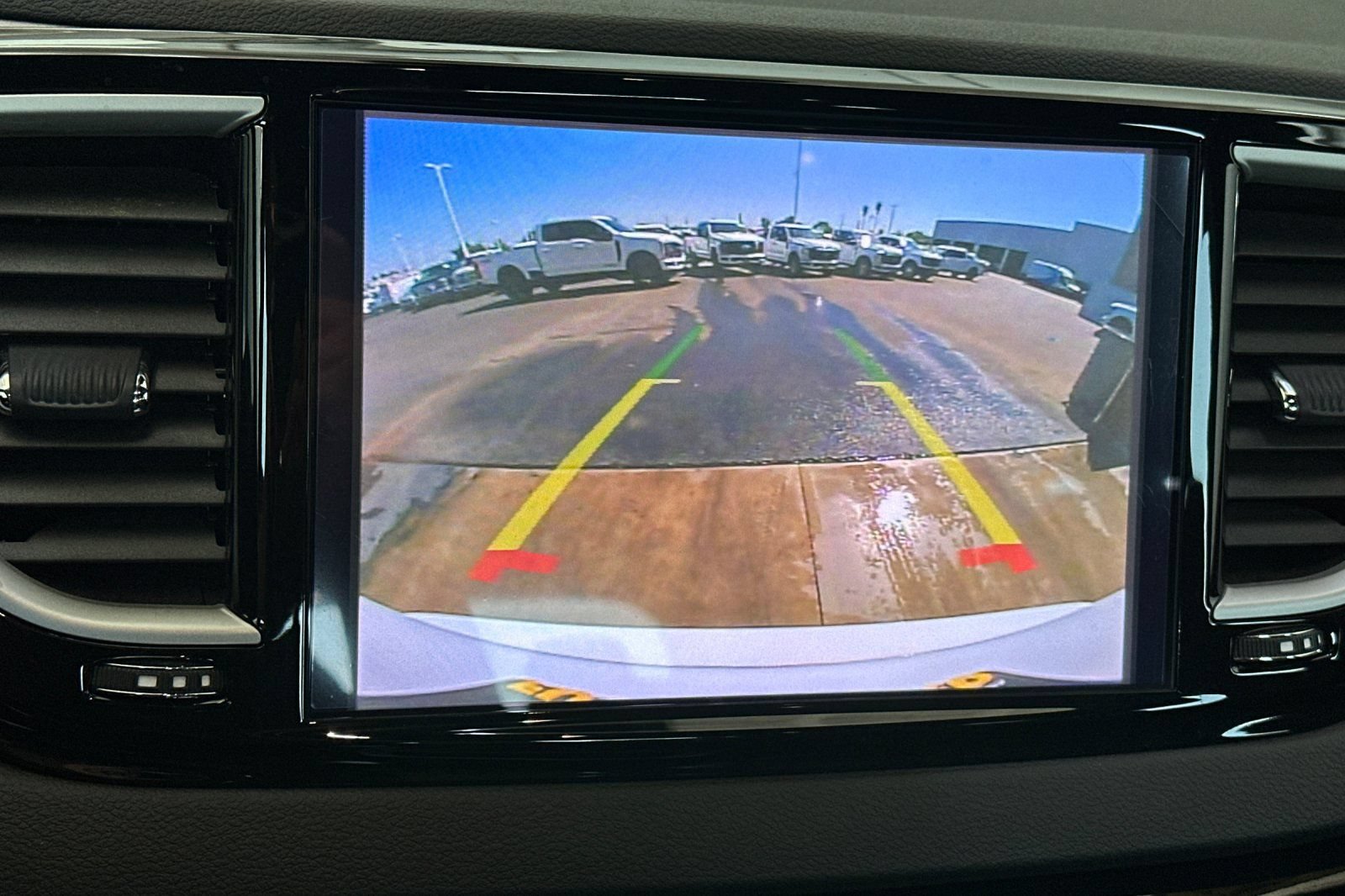 Used 2025 Chrysler Pacifica Select FWD image 21
