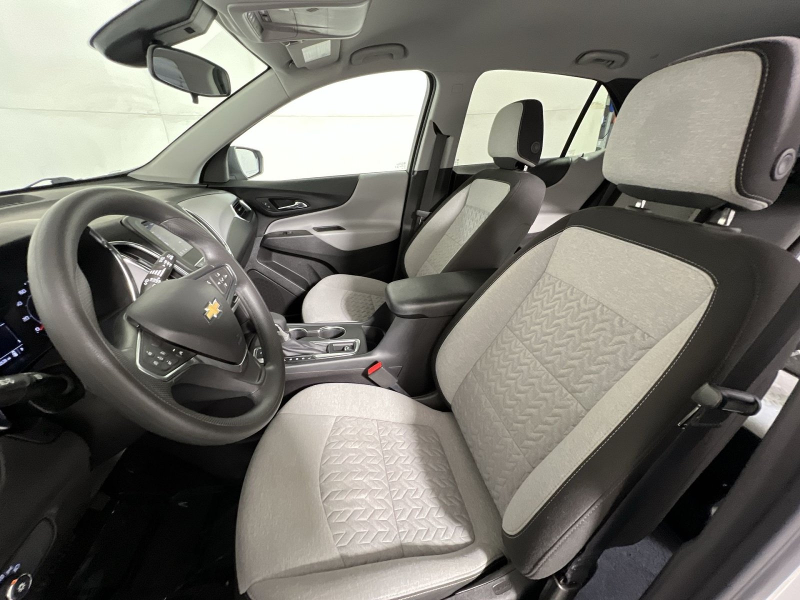 Used 2024 Chevrolet Equinox LS AWD/4WD image 13