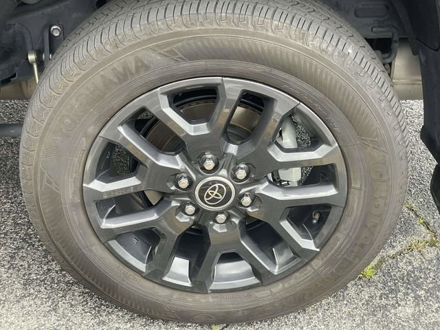 Used 2023 Toyota Sequoia Platinum AWD/4WD image 11