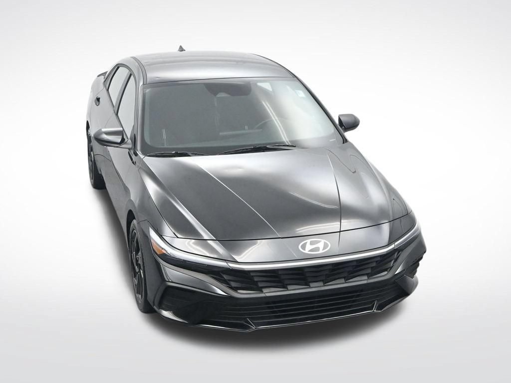 Used 2026 Hyundai Elantra Sport w/ Cargo Package FWD image 24