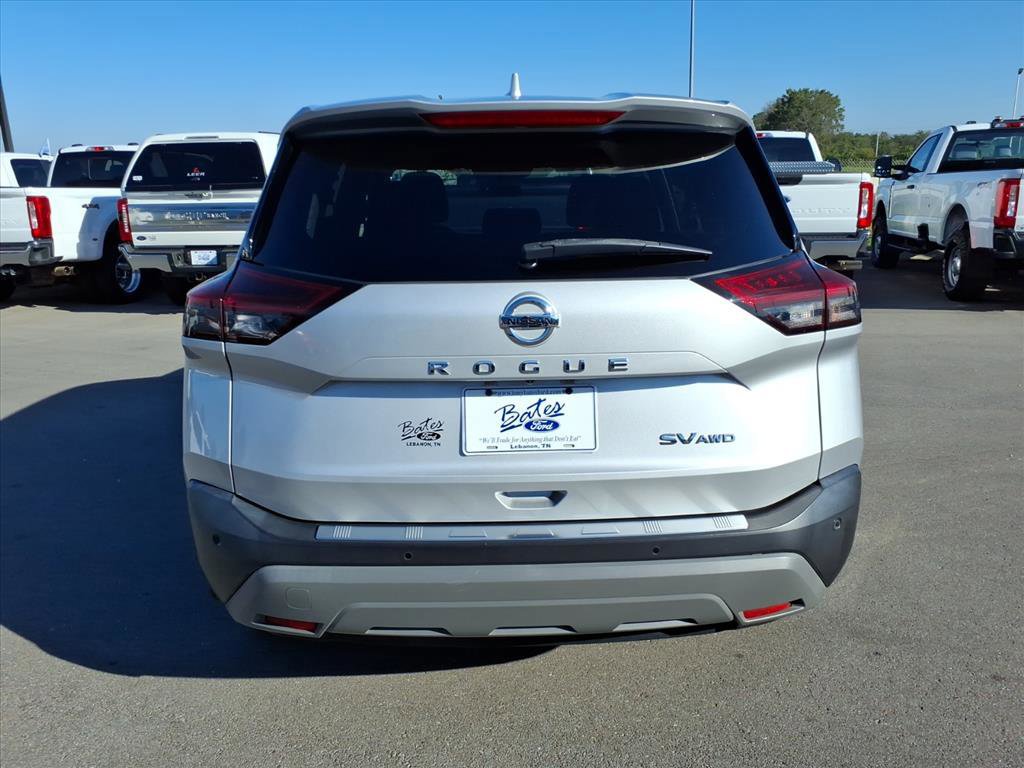 Used 2021 Nissan Rogue SV image 4