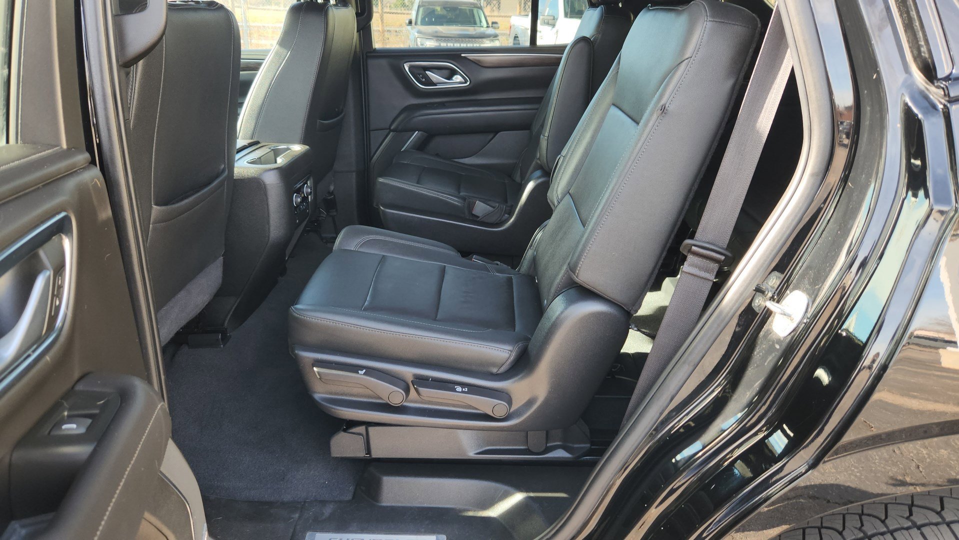 Used 2022 Chevrolet Tahoe Z71 w/ Luxury Package image 28