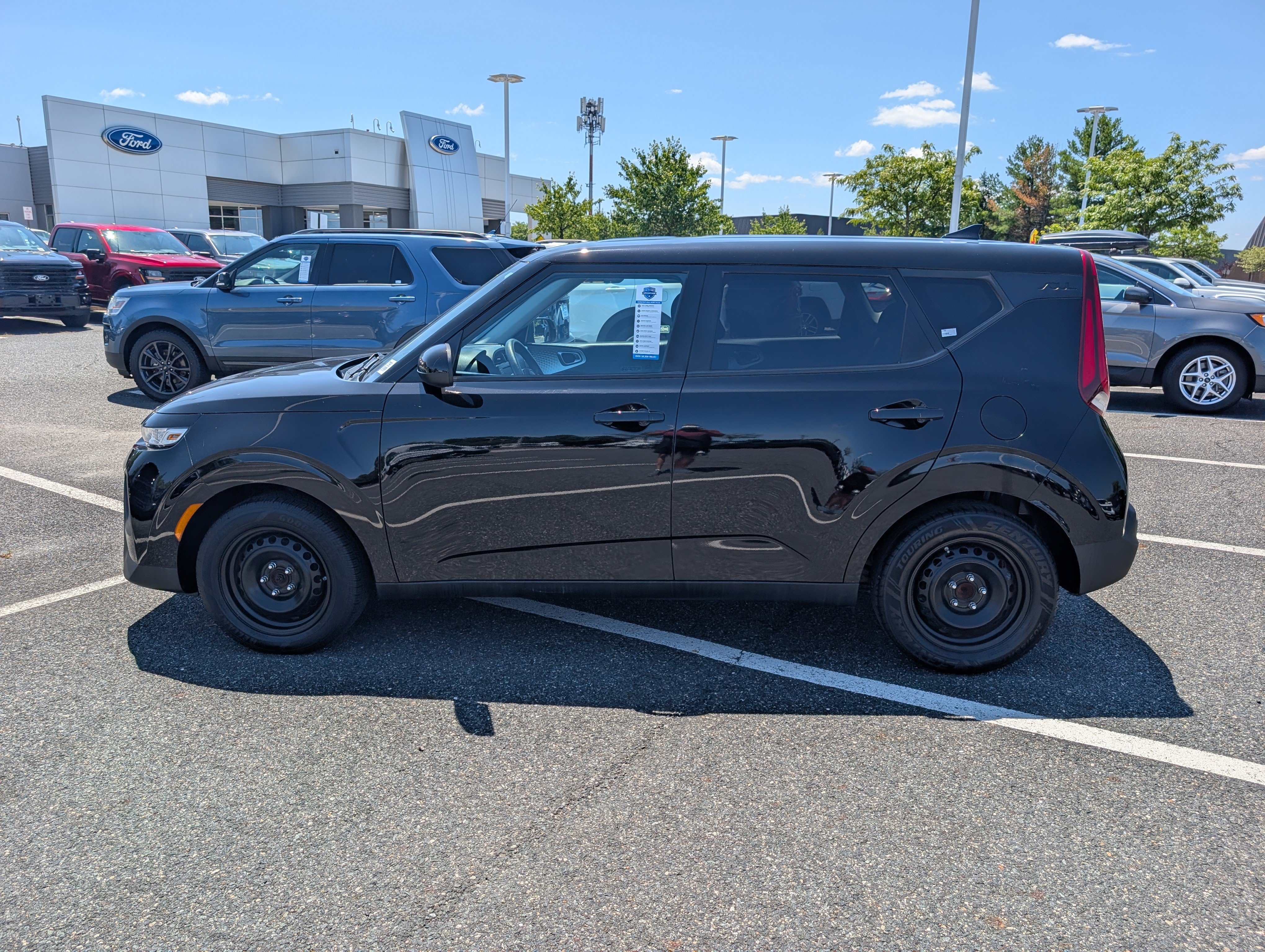 Used 2020 Kia Soul LX FWD image 6