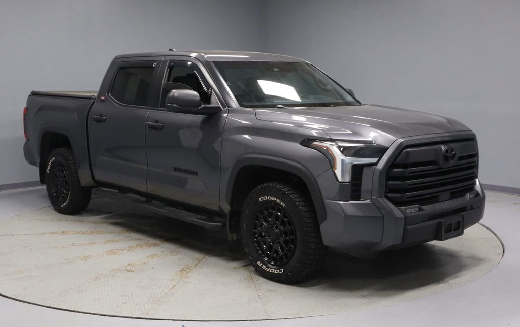 Used 2025 Toyota Tundra SR5 AWD/4WD image 1