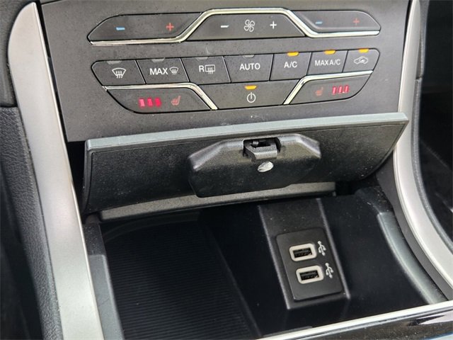 Certified 2020 Ford Edge SEL image 21