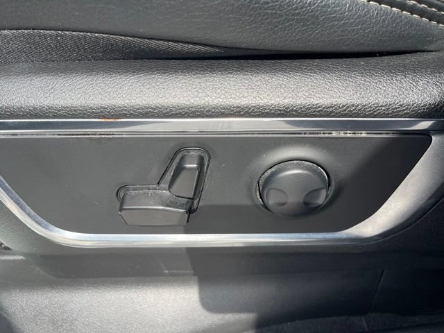 Used 2025 RAM 1500 Laramie AWD/4WD image 14