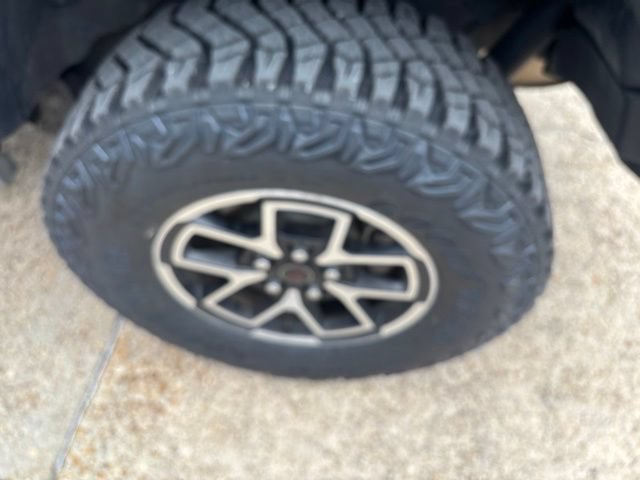 Used 2025 Jeep Wrangler Unlimited Rubicon AWD/4WD image 10