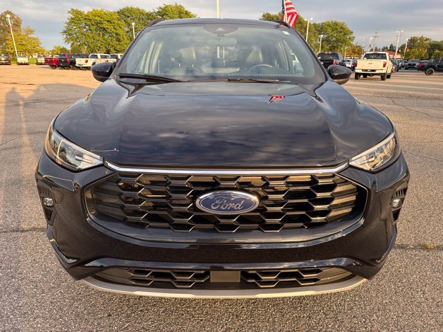 Certified 2023 Ford Escape ST-Line Select w/ Tech Pack #1 AWD/4WD image 12