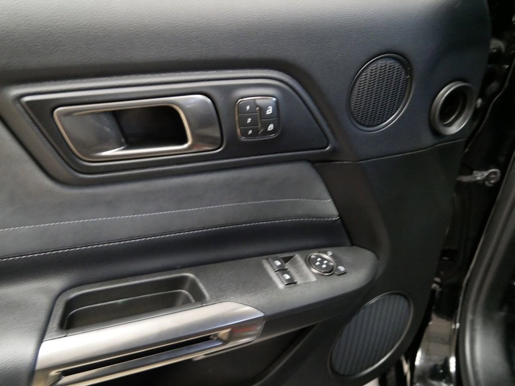 Certified 2020 Ford Mustang Shelby GT350 w/ Technology Package image 16