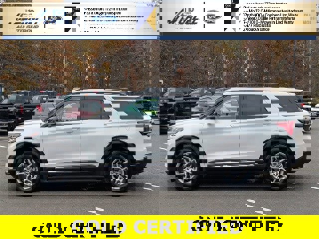 Certified 2025 Ford Explorer Active image 2