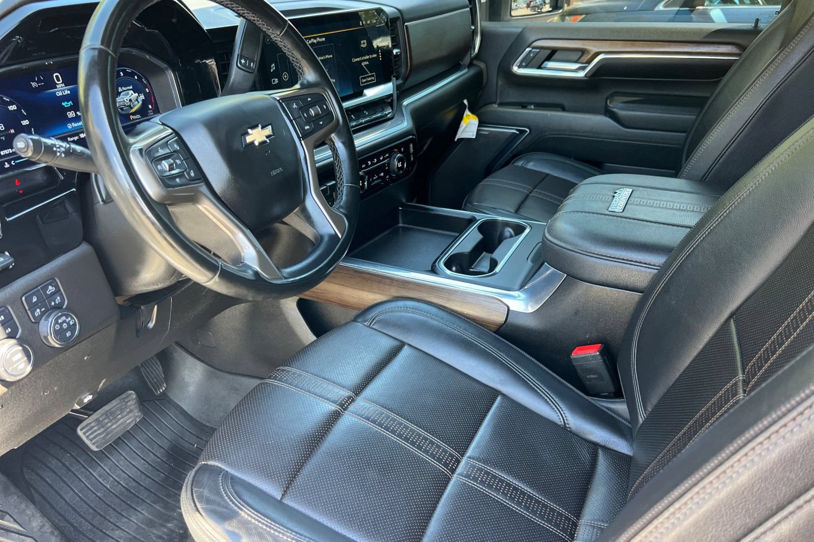 Used 2024 Chevrolet Silverado 3500 High Country w/ Technology Package AWD/4WD image 11