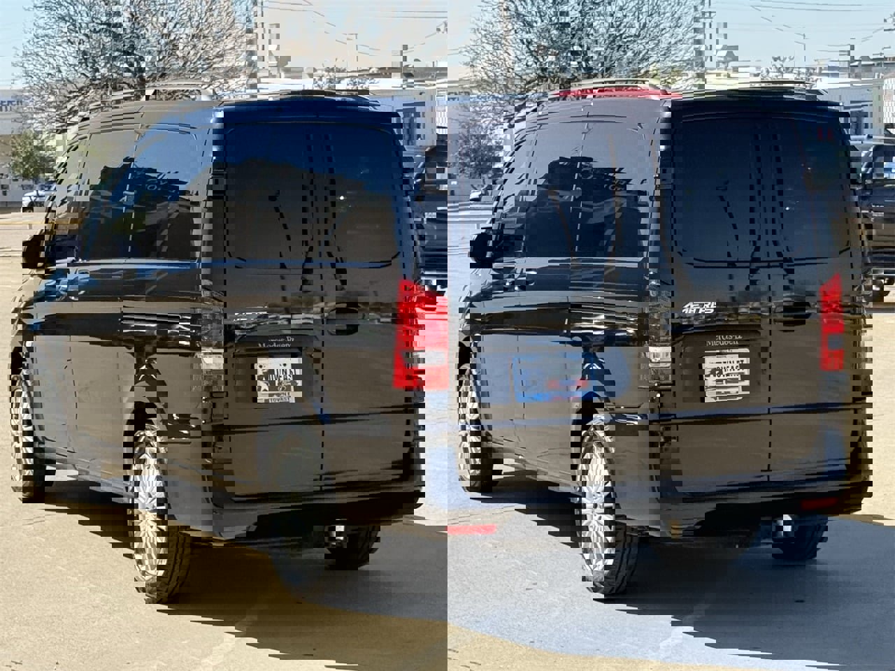 Used 2023 Mercedes-Benz Metris Passenger image 4