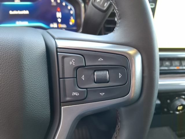 Used 2025 Chevrolet Silverado 1500 LT AWD/4WD image 19