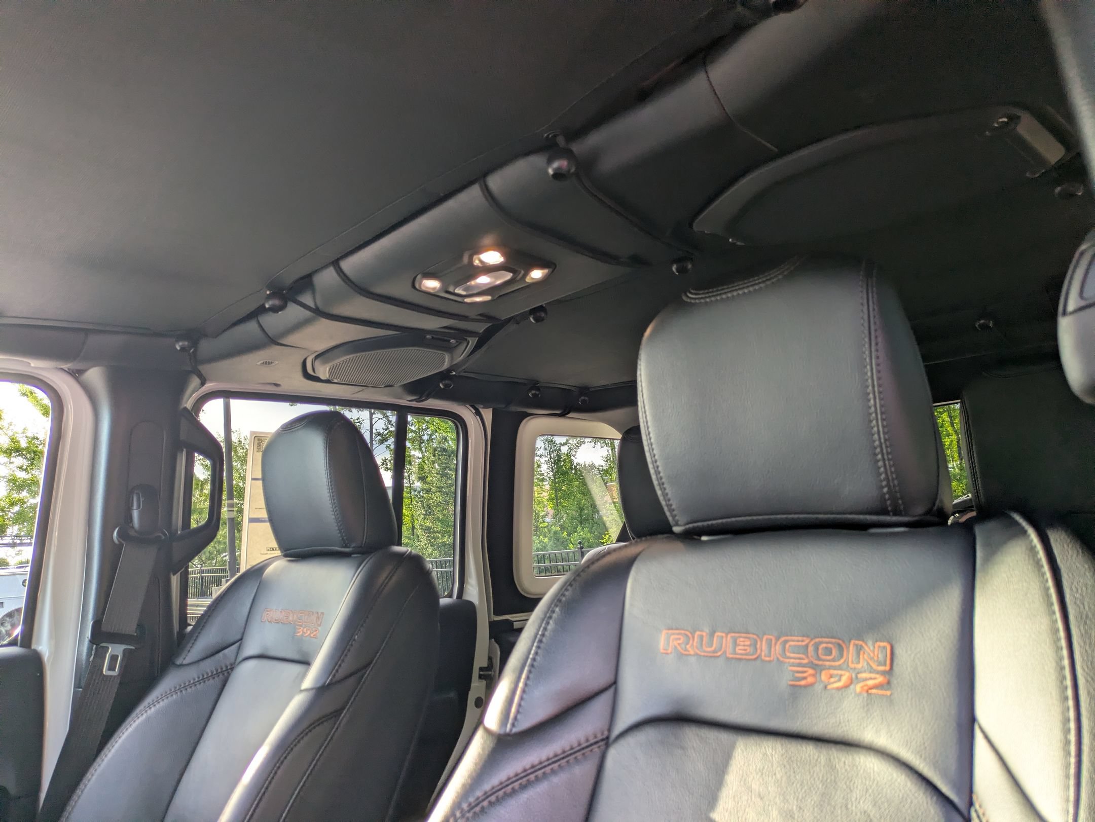 Used 2022 Jeep Wrangler Unlimited Rubicon w/ Xtreme Recon 35" Tire Package AWD/4WD image 28