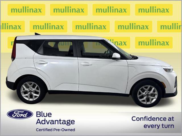 Used 2022 Kia Soul LX w/ Technology Package image 5