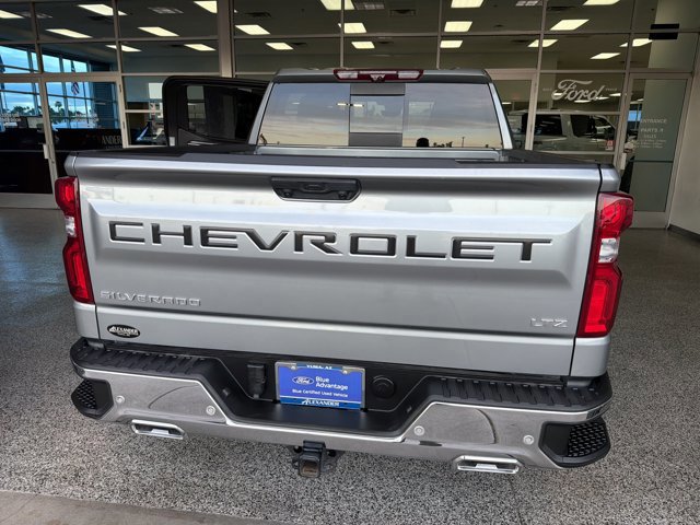 Used 2024 Chevrolet Silverado 1500 LTZ w/ Technology Package image 2