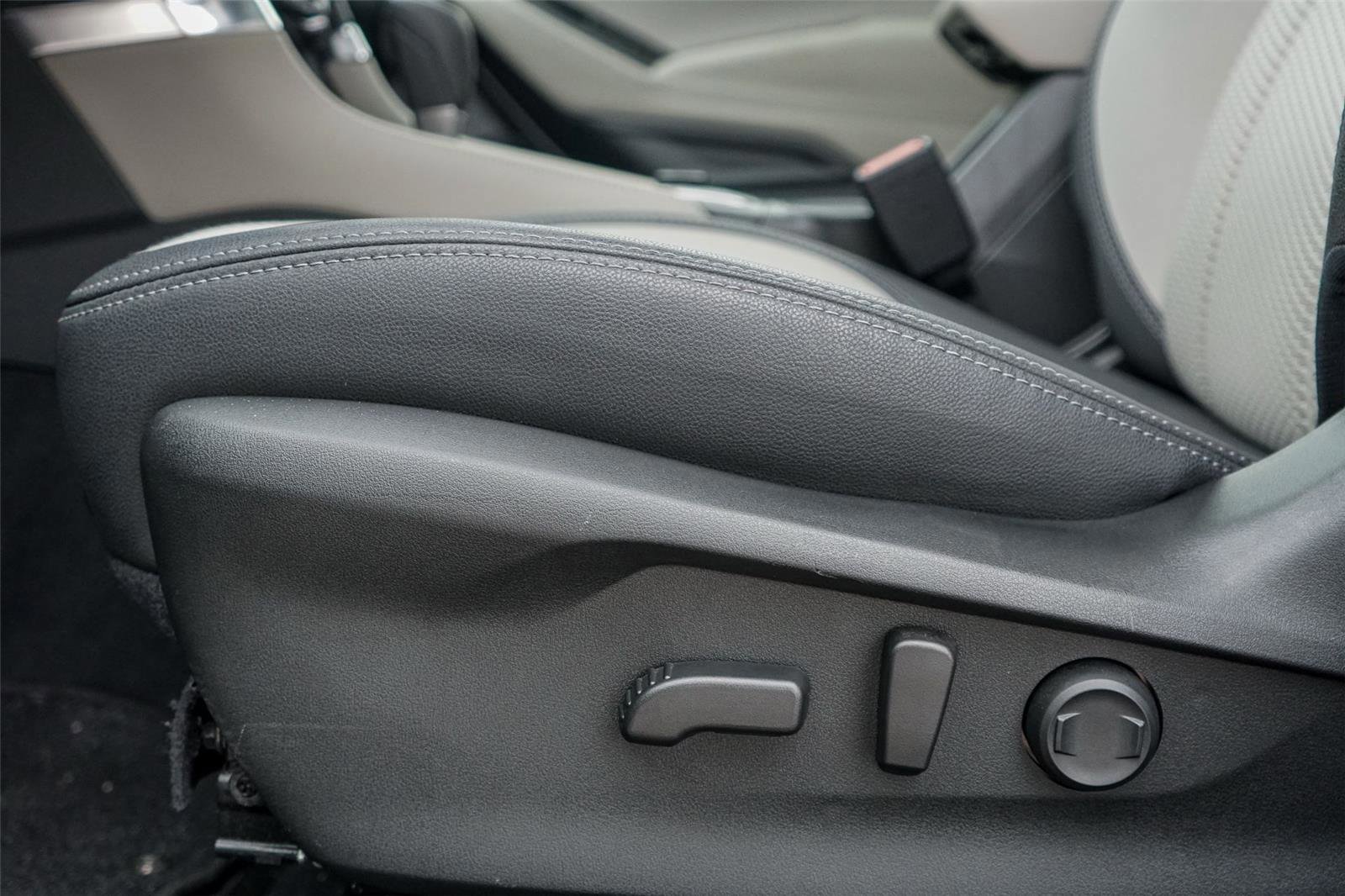 Used 2024 Subaru Forester Premium AWD/4WD image 22