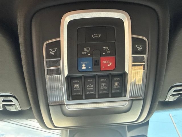 Used 2021 RAM 1500 Laramie w/ Night Edition AWD/4WD image 33