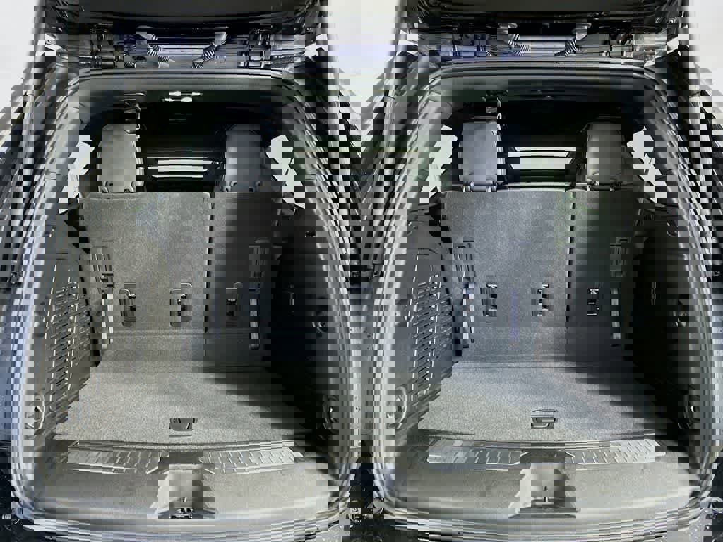 Used 2023 Chevrolet Tahoe Z71 image 24