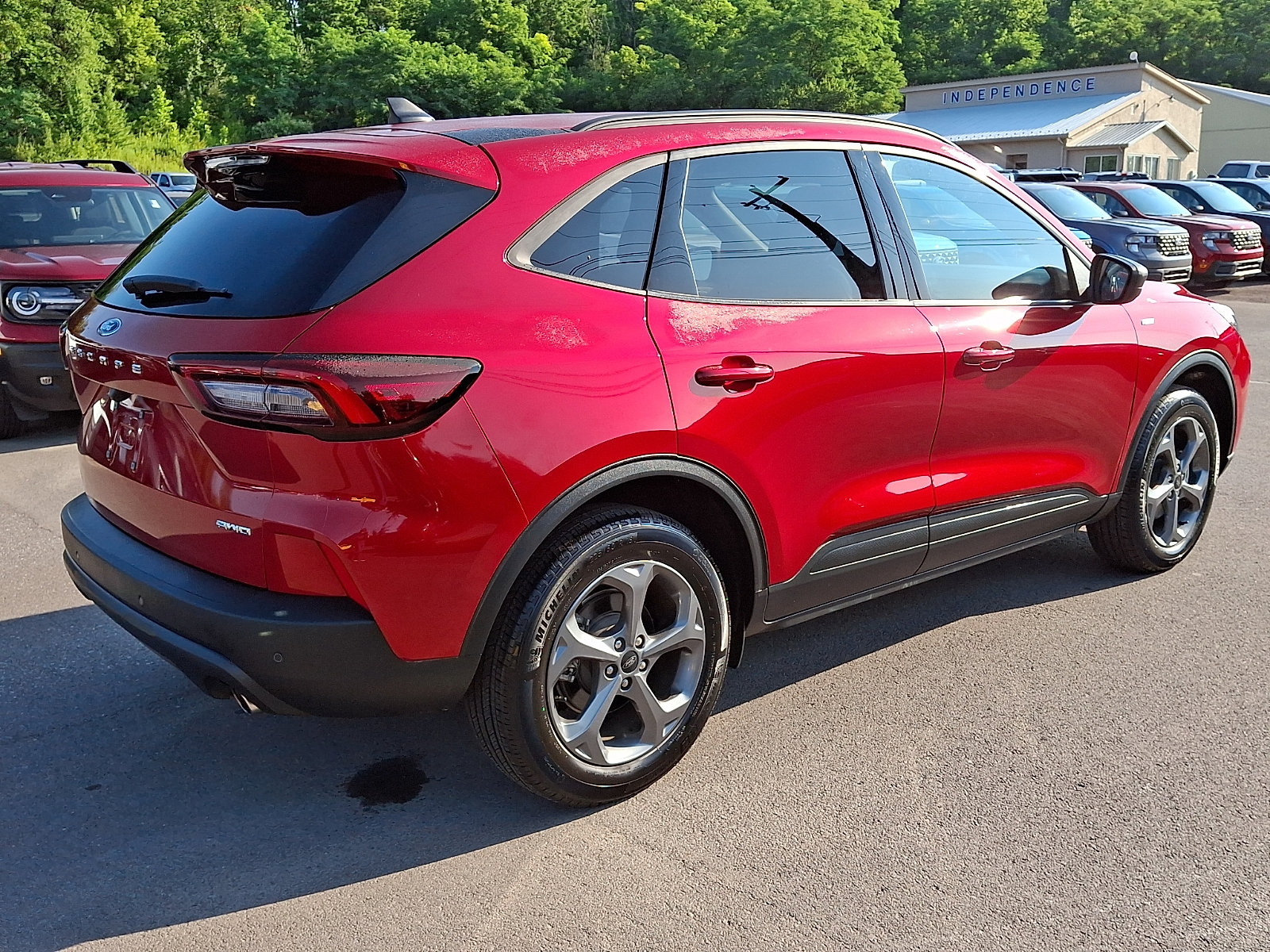 Certified 2025 Ford Escape ST-Line w/ Tech Pack #1 AWD/4WD image 11